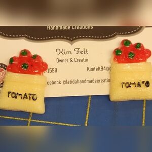 Tomatoes In Beige Sack Full 1.1"